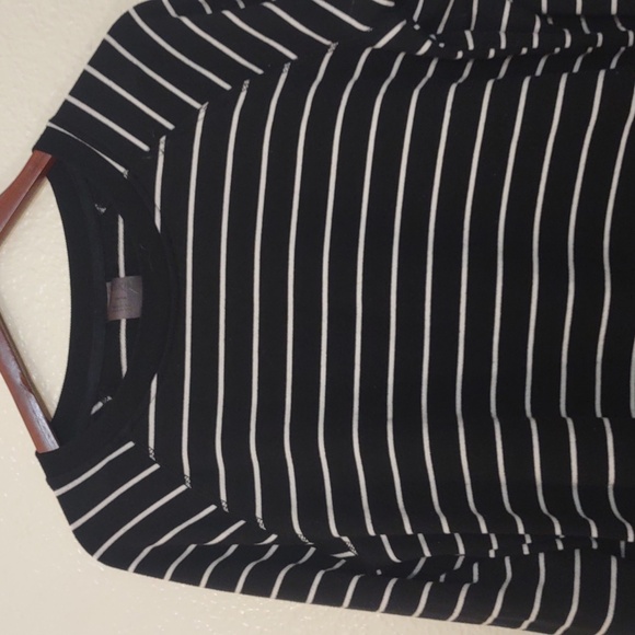 USED DANSKIN SIZE L LONG SLEEVE HORIZONTAL STRIPED SHIRT HAS PAINT ON BOTTOM - Picture 3 of 10